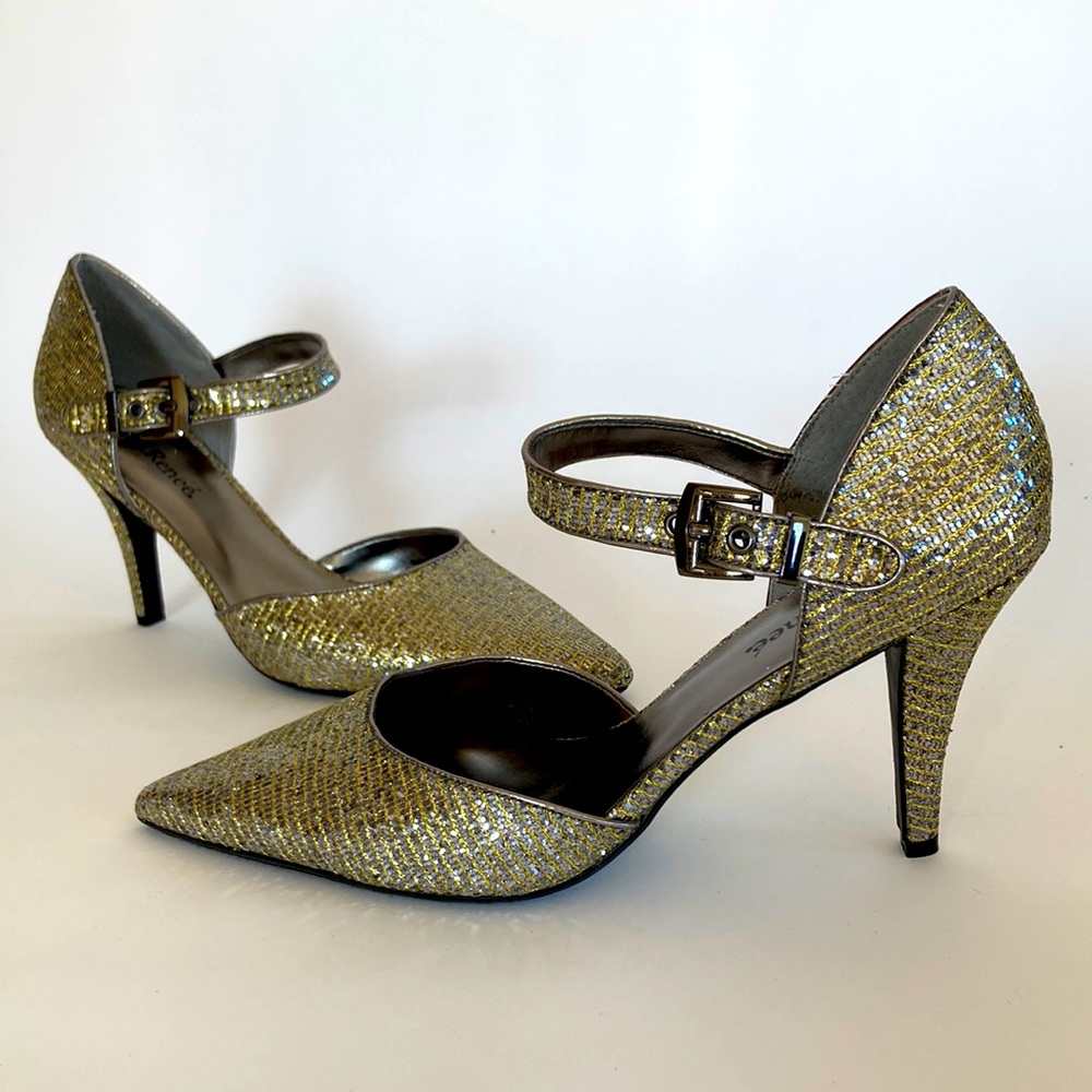 J Reneé Maryjane d’Orsay Heel 3.75” Gold Thread & Silver Micro-Sequins. …